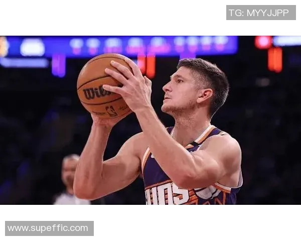 惊喜啊！三巨子拆走两，认为要摆烂，却被两大悍将意外激活，打成季后赛球队